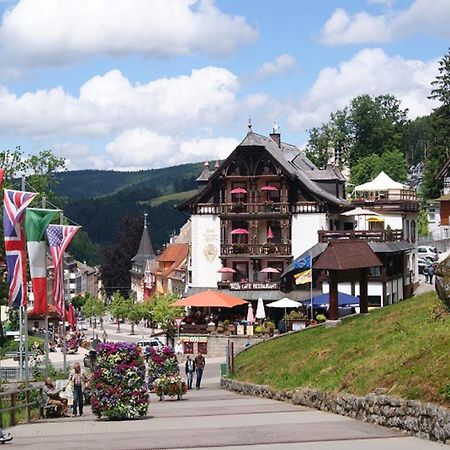 Rita - Atemberaubenden Wasserfaelle Triberg im Schwarzwald Esterno foto