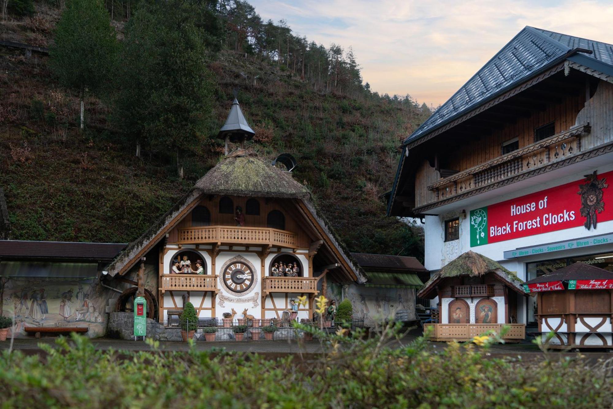 Rita - Atemberaubenden Wasserfaelle Triberg im Schwarzwald Esterno foto